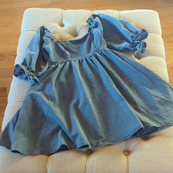 Dresses & Skirts - Blue Denim Puff-Sleeve Dress